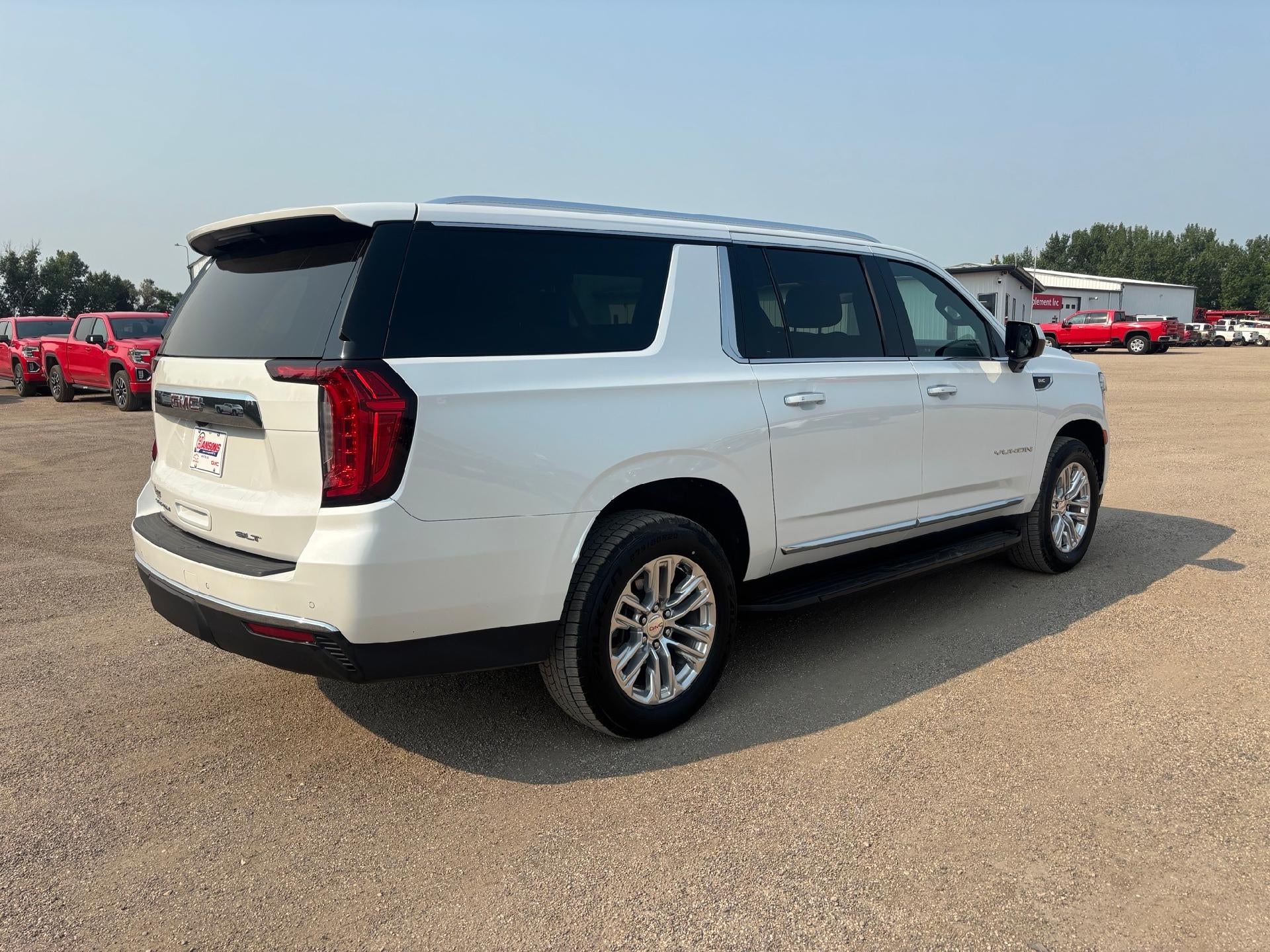 2023 GMC Yukon XL SLT