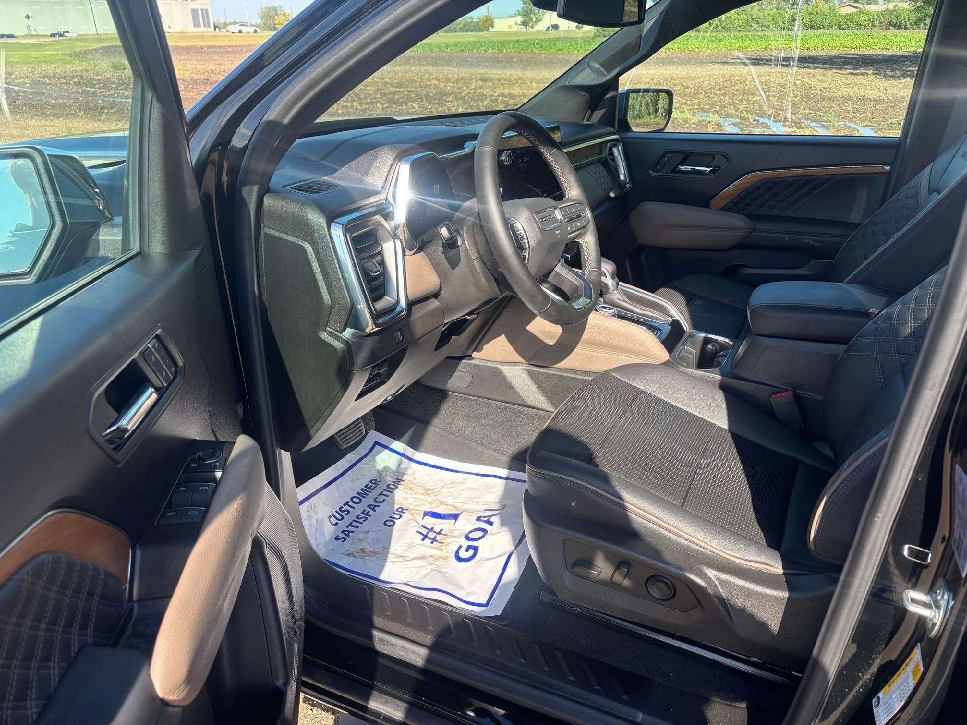 2024 GMC Canyon Denali