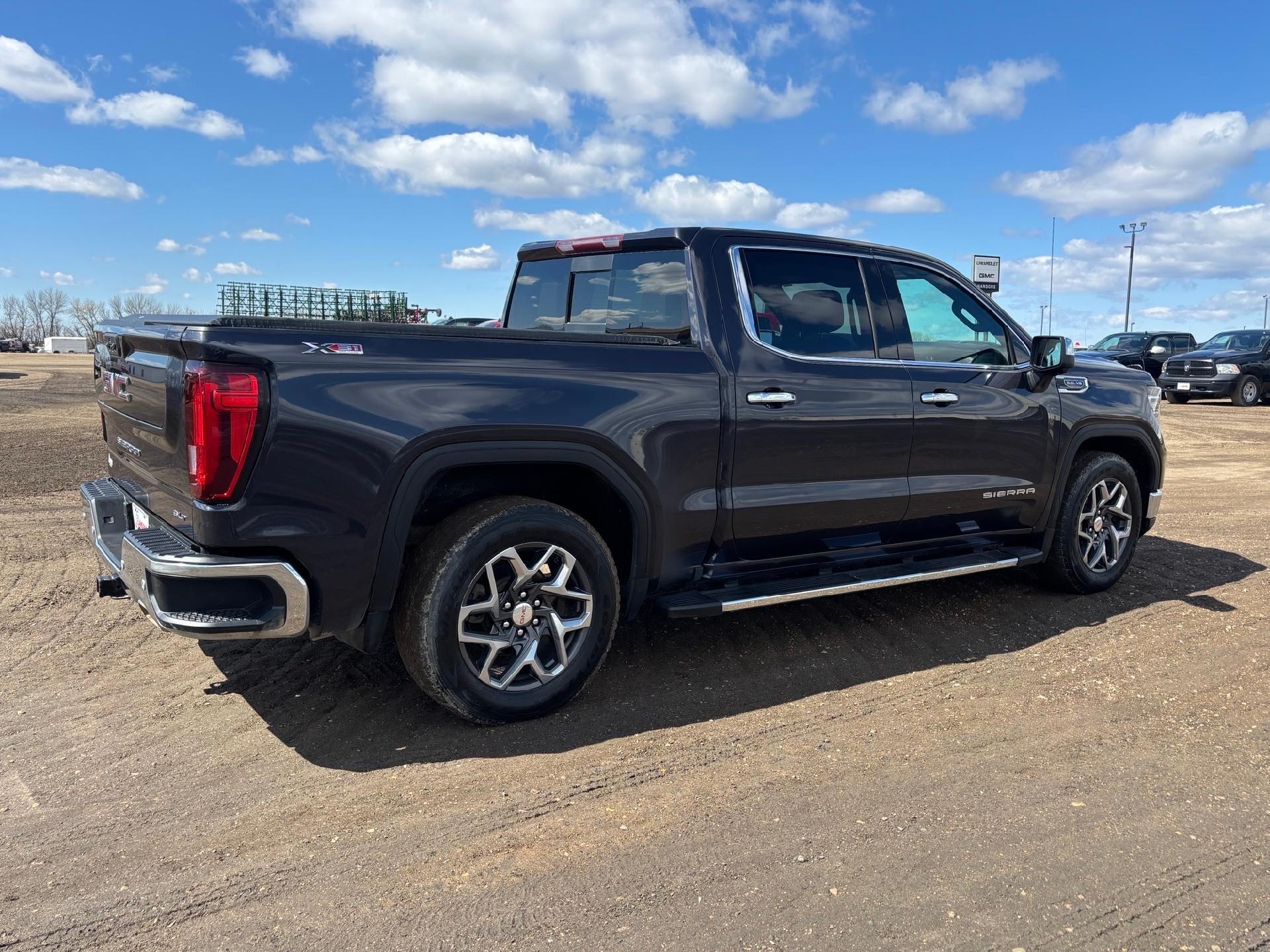2023 GMC Sierra 1500 SLT
