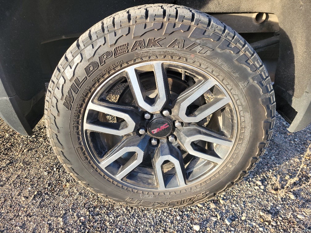 2023 GMC Sierra 1500 AT4